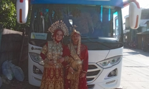 Bus Pariwisata untuk pengantin