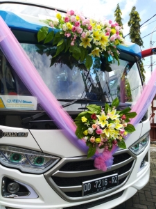 Sewa Bus Pengantin di Makassar