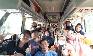 Studi Lapangan Mahasiswa UNM ke Puncak Tinambung Bissoloro